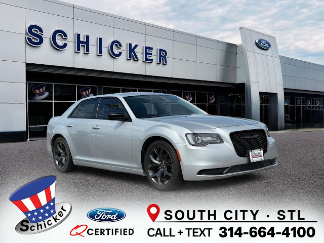 2021 Chrysler 300 Touring