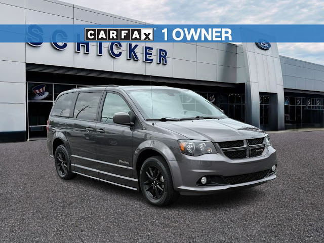 2019 Dodge Grand Caravan GT  BraunAbility Power Side Handicap Van