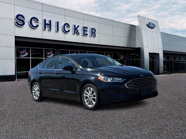 2020 Ford Fusion SE
