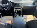 2022 Volkswagen Atlas Cross Sport 3.6L V6 SEL R-Line