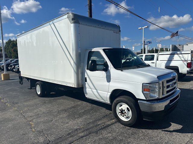 2024 Ford E-450 Super Duty Base